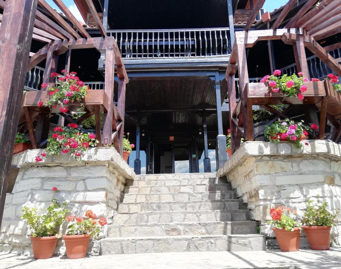 גלבטרצי Trifon Zarezan Family Hotel מראה חיצוני תמונה