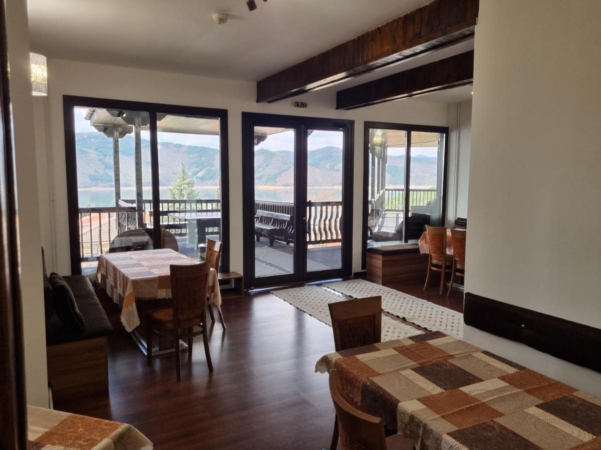גלבטרצי Trifon Zarezan Family Hotel מראה חיצוני תמונה