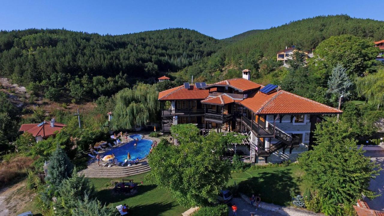 גלבטרצי Trifon Zarezan Family Hotel מראה חיצוני תמונה